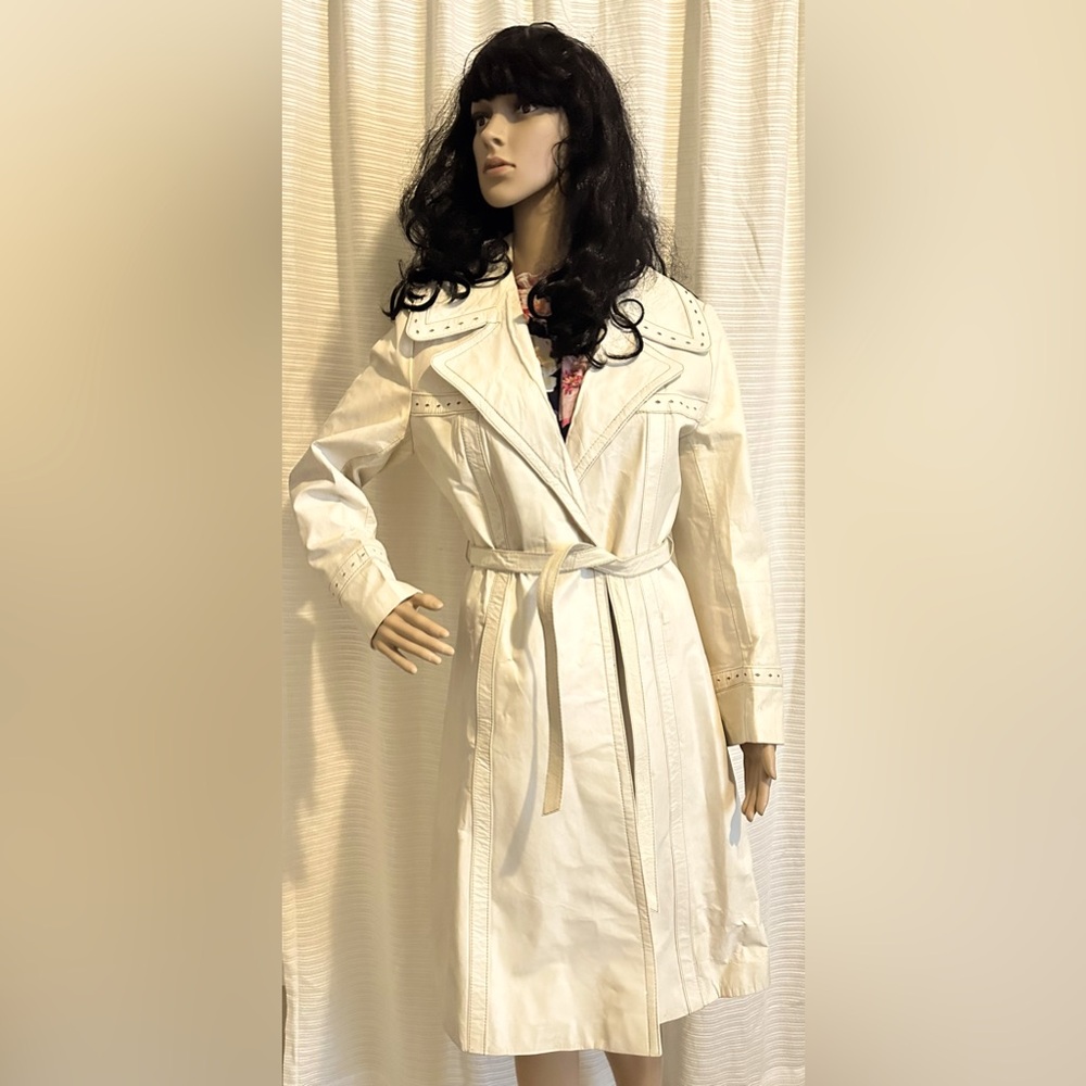 Vintage Suburban Heritage White Leather
Trench Coat / Women's Size 12